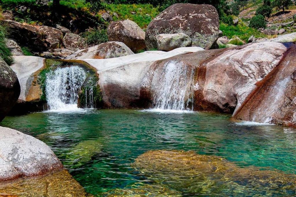Casa Rural En Candeleda Con Piscina Y Un Maravilloso Jardin Bagian luar foto