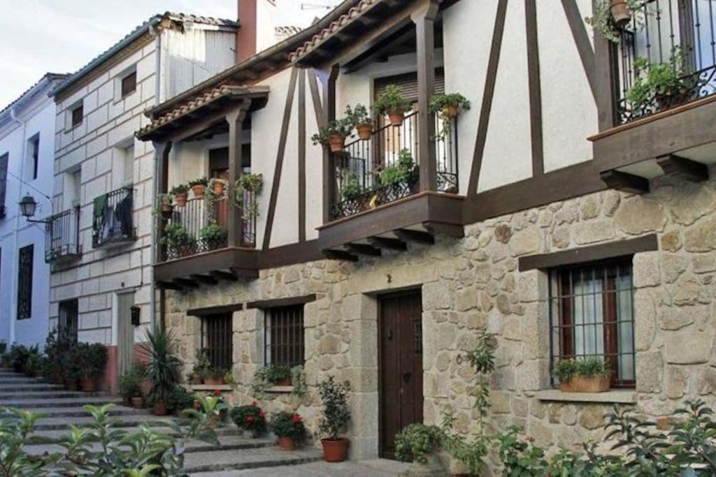 Casa Rural En Candeleda Con Piscina Y Un Maravilloso Jardin Bagian luar foto