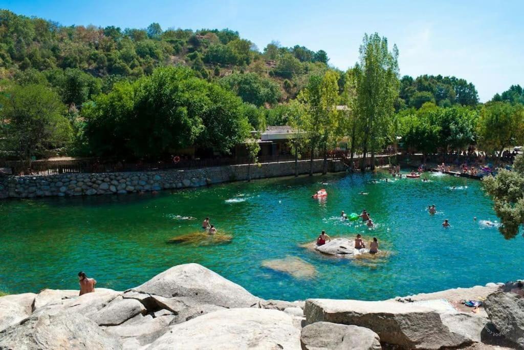 Casa Rural En Candeleda Con Piscina Y Un Maravilloso Jardin Bagian luar foto