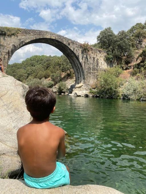 Casa Rural En Candeleda Con Piscina Y Un Maravilloso Jardin Bagian luar foto
