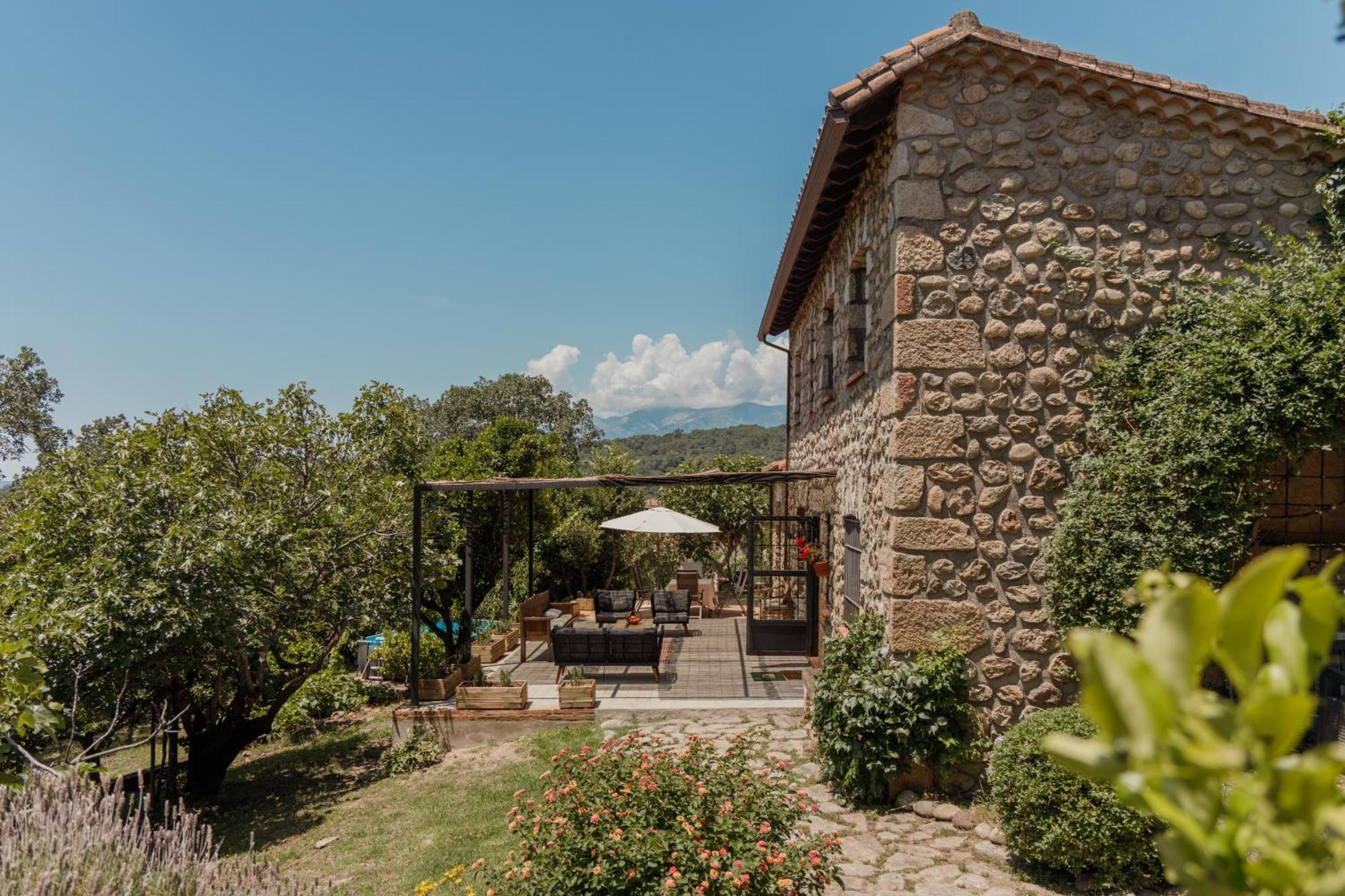 Casa Rural En Candeleda Con Piscina Y Un Maravilloso Jardin Bagian luar foto